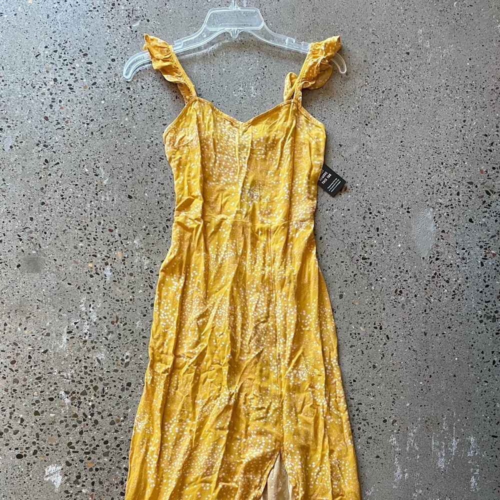 NWT Flutter Sleeve EXPRESS Floral Dress